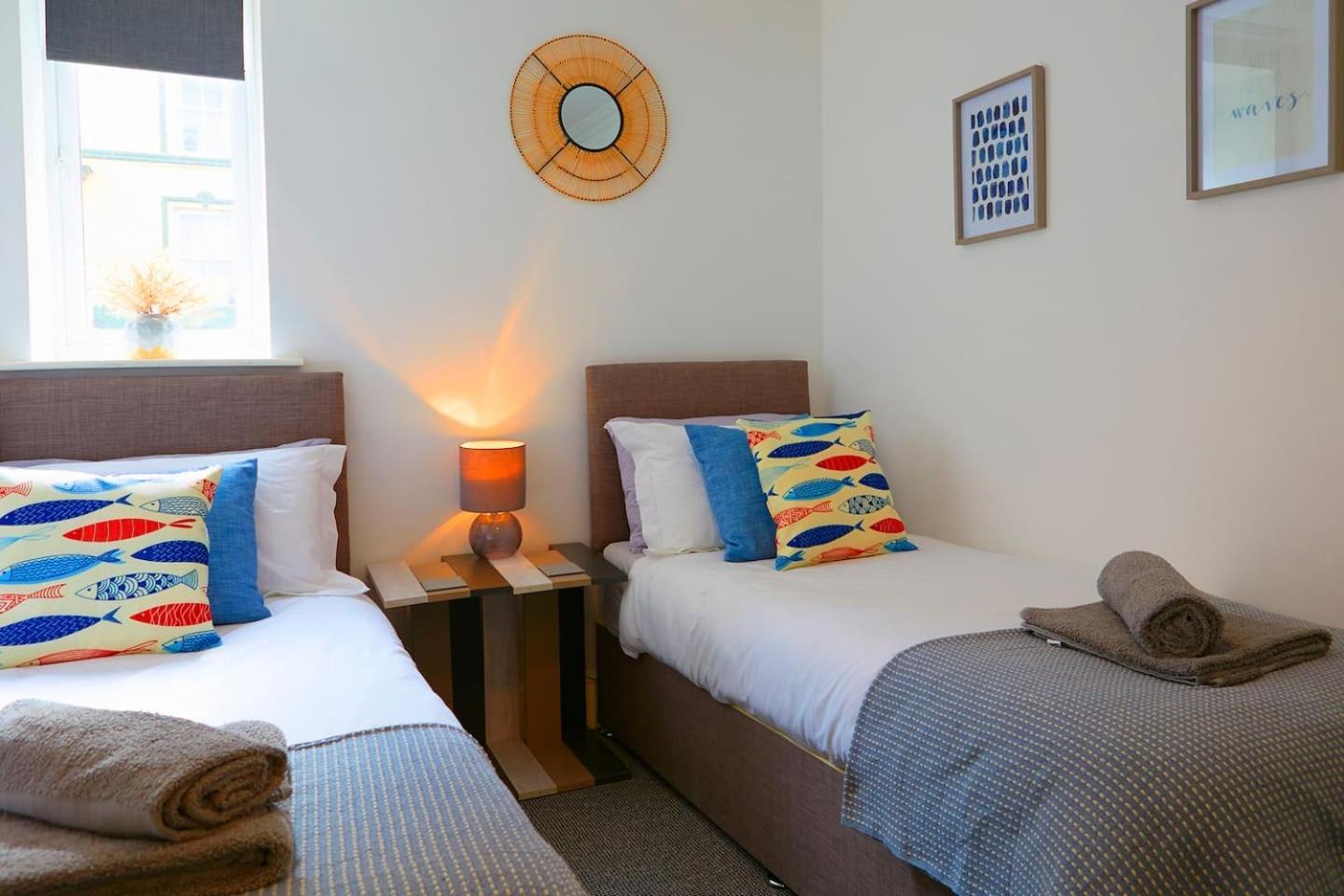 The Court Yard - Fantastic Location! Apartment Scarborough